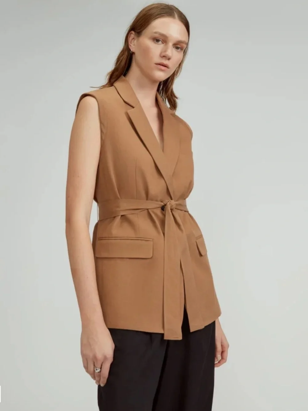 Everlane The Sleeveless Blazer In Buttersmooth